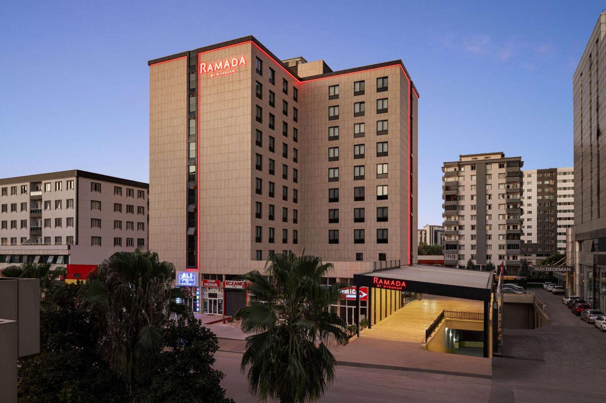 Ramada By Wyndham Gaziantep Hotell Exteriör bild